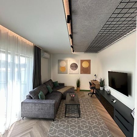 Luxury By The Lake Ap 28 Sibiu Ngoại thất bức ảnh