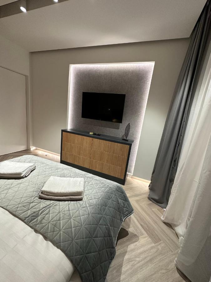 Luxury By The Lake Ap 28 Sibiu Ngoại thất bức ảnh