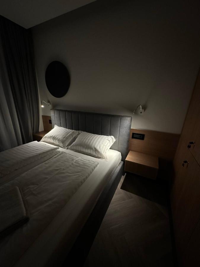 Luxury By The Lake Ap 28 Sibiu Ngoại thất bức ảnh