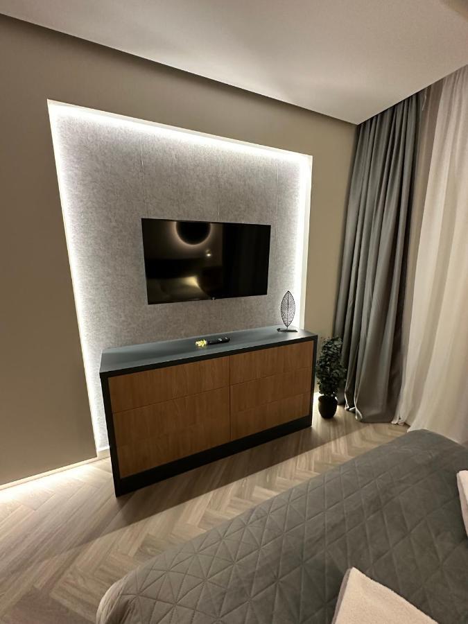 Luxury By The Lake Ap 28 Sibiu Ngoại thất bức ảnh
