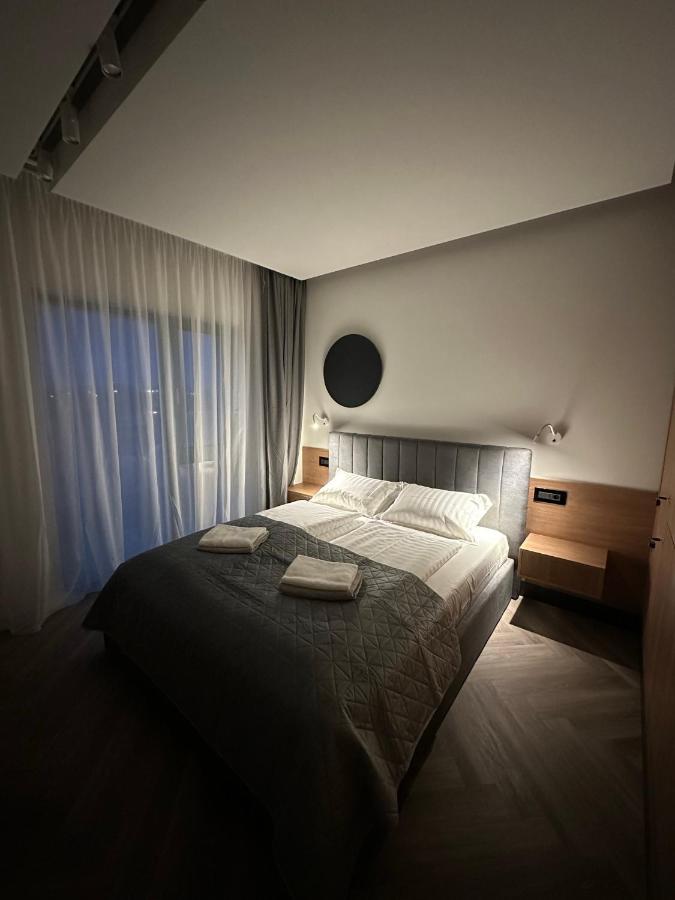 Luxury By The Lake Ap 28 Sibiu Ngoại thất bức ảnh