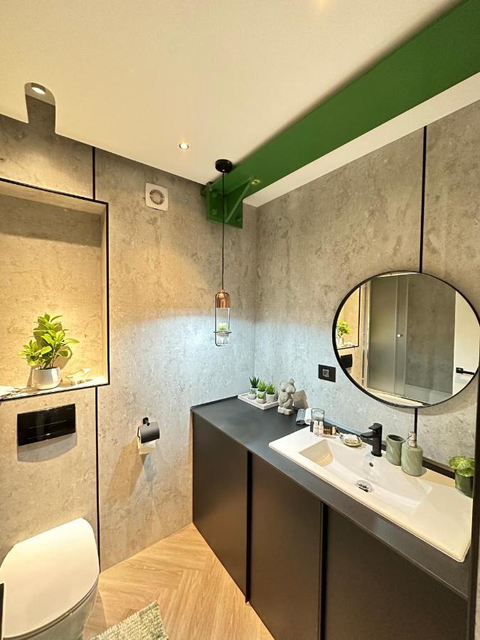 Luxury By The Lake Ap 28 Sibiu Ngoại thất bức ảnh